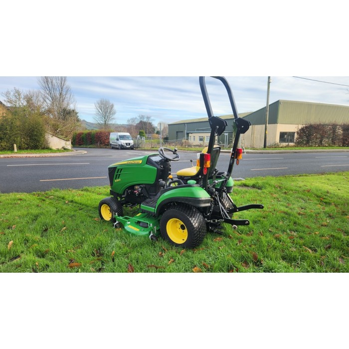 John Deere 1026R
